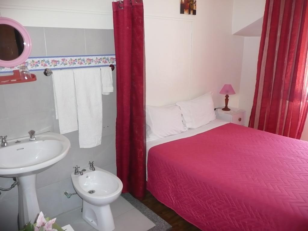 Pensao Prata Hotel Lisboa Szoba fotó